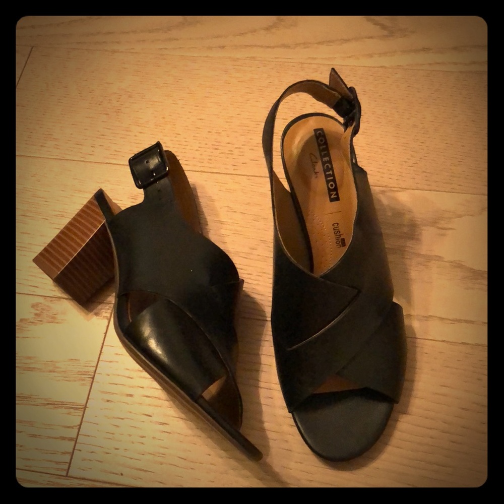NWOT Clark’s block heel leather sandals.